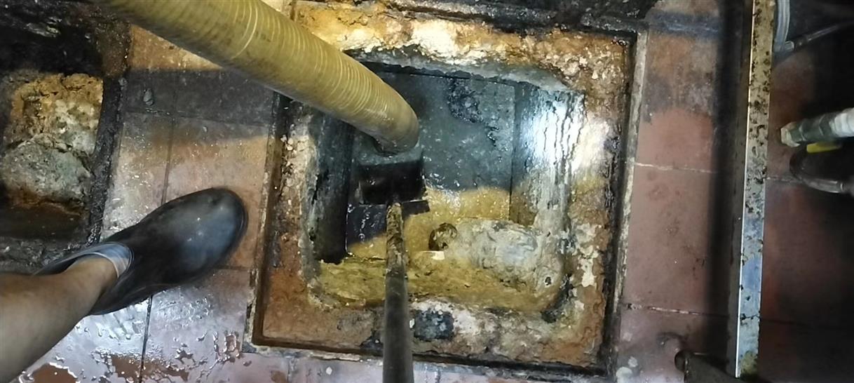 金牛污水池清理一般都有毒气，怎么预防中毒呢？