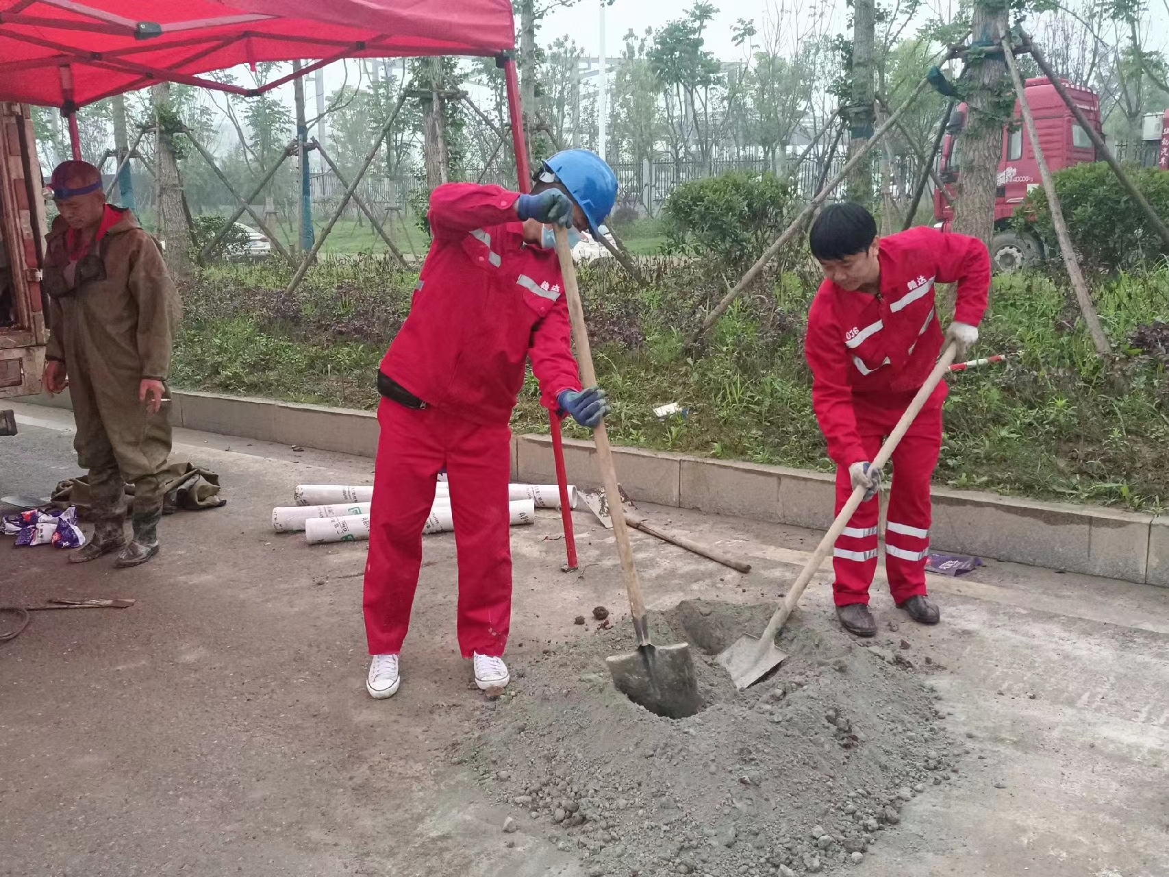 金牛管道疏通哪家好】及时进行市政管道清淤